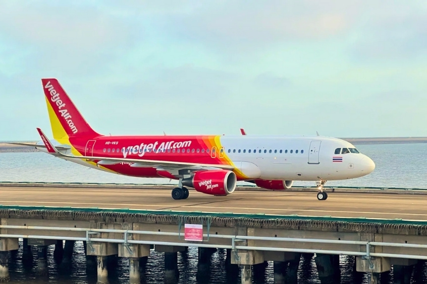 Bay quá cảnh từ Côn Đảo đi Đà Nẵng với hãng hàng không Vietjet Air