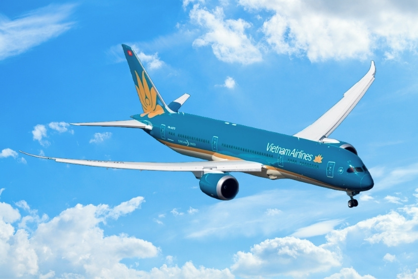 Máy bay Vietnam Airlines sẵn sàng cho hành trình từ Huế đến Bắc Kinh