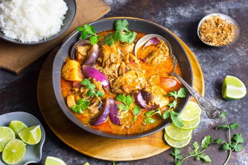 Massaman Curry - Cà ri Massaman có nguồn gốc từ miền Nam Thái Lan
