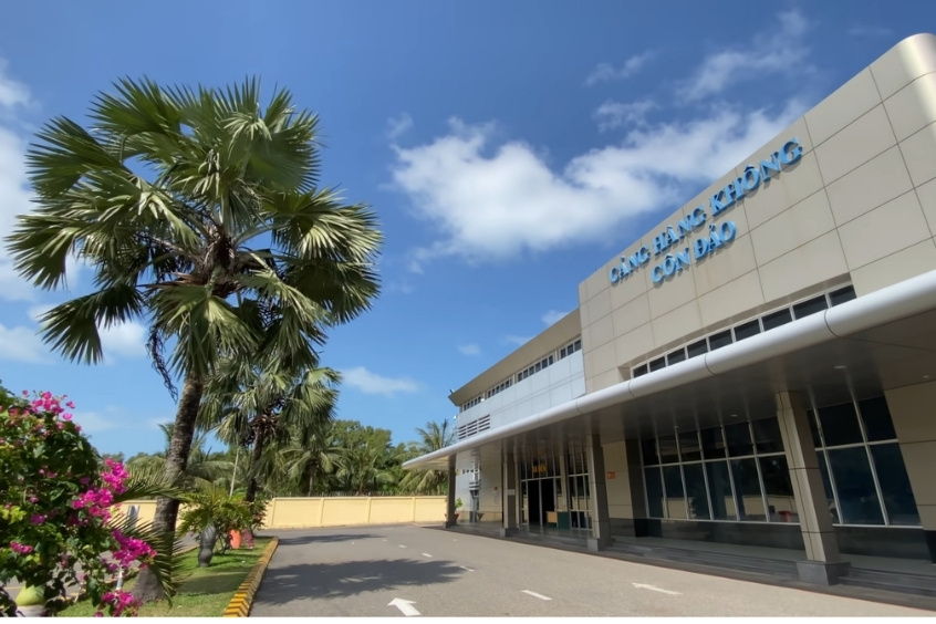 Sân bay Côn Đảo giữa khung cảnh thiên nhiên xanh mát