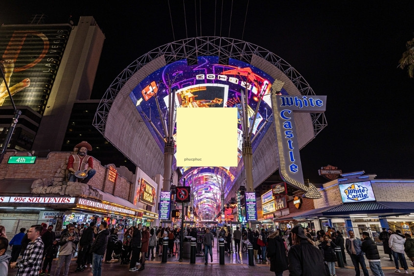Fremont Street Experience Las Vegas, phố đi bộ nổi tiếng với màn trình diễn ánh sáng và âm nhạc sôi động