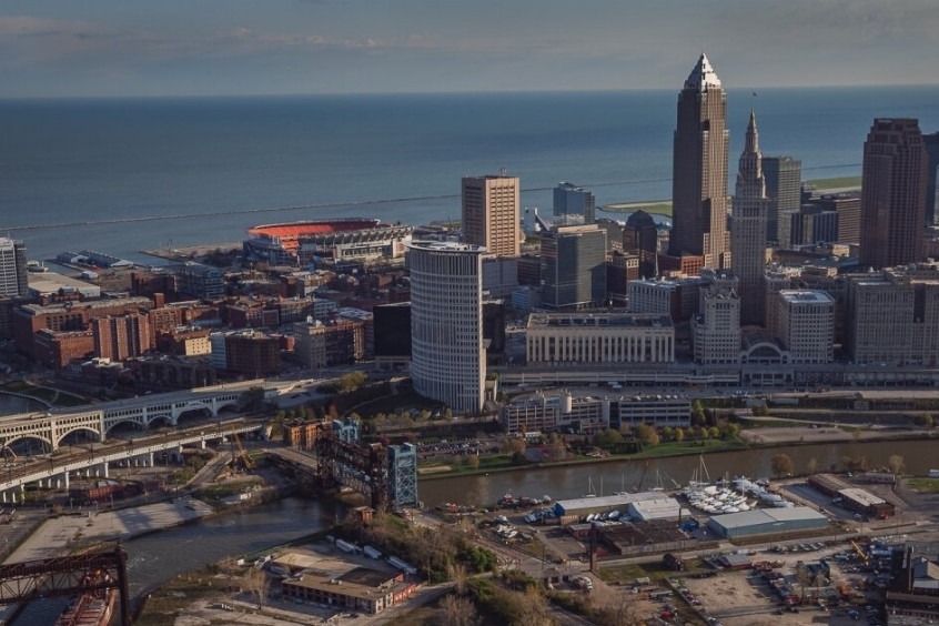 Thành phố Cleveland hiện đại bên dòng sông Cuyahoga đầy thơ mộng 