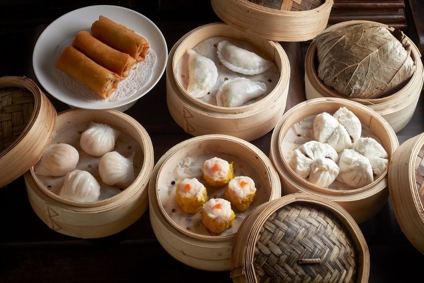 Dim sum Quảng Châu - Thưởng thức dim sum cùng trà sáng là nét văn hóa đặc trưng của người Quảng Đông