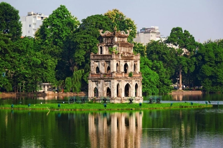 Hồ Hoàn Kiếm - Mang vẻ đẹp thanh bình giữa trung tâm thủ đô Hà Nội