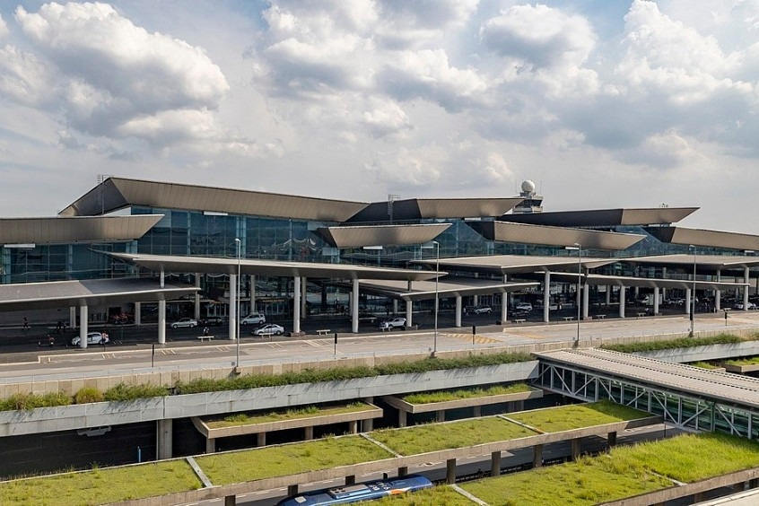 Sân bay quốc tế São Paulo–Guarulhos - Sân bay này còn được gọi là Sân bay Quốc tế Cumbica