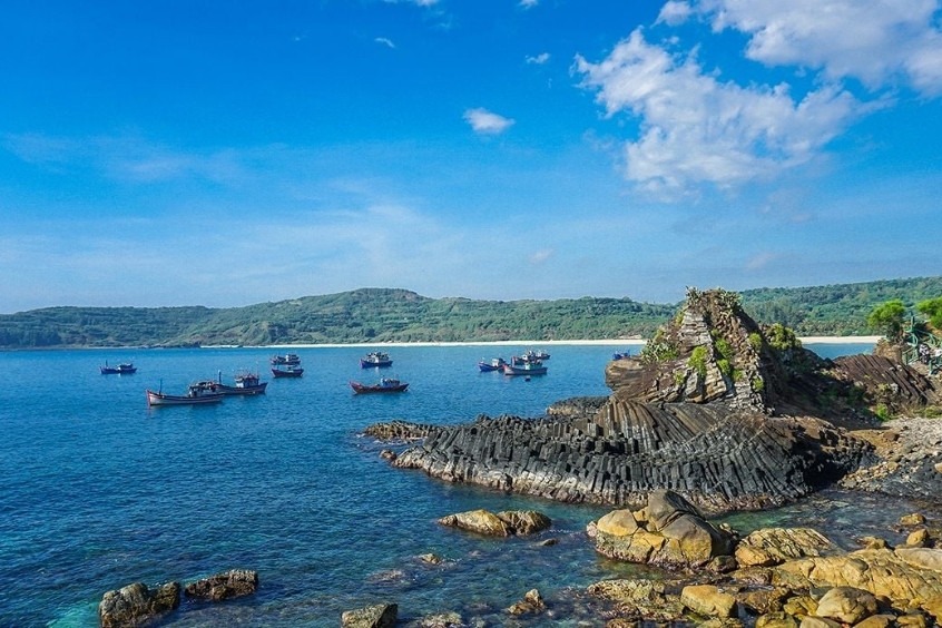 Đón bình minh tại Gành Đá Đĩa sẽ là trải nghiệm đáng nhớ trong lòng du khách