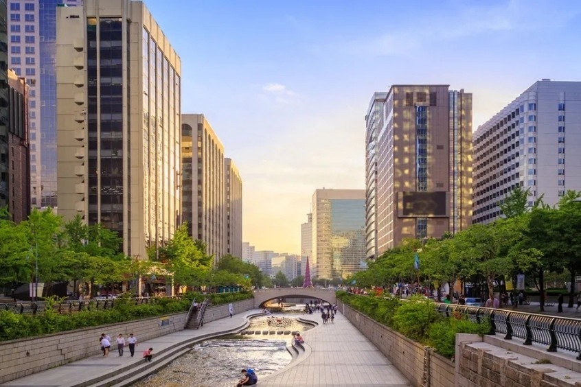 Suối Cheonggyecheon - Con suối dài hơn 10 km chảy xuyên qua trung tâm Seoul