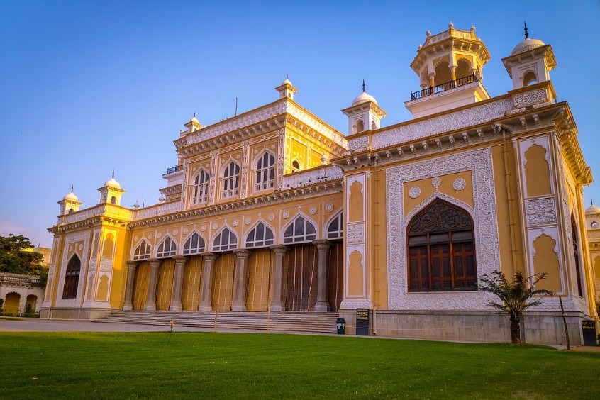 Vé máy bay từ Hà Nội đi Hyderabad - Cung điện Chowmahalla xây cuối thế kỷ 18, mang kiến trúc Mughal 