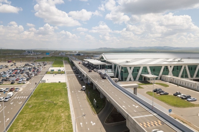Sân bay quốc tế Chinggis Khaan - Sân bay quốc tế lớn nhất phục vụ thủ đô Ulaanbaatar của Mông Cổ 