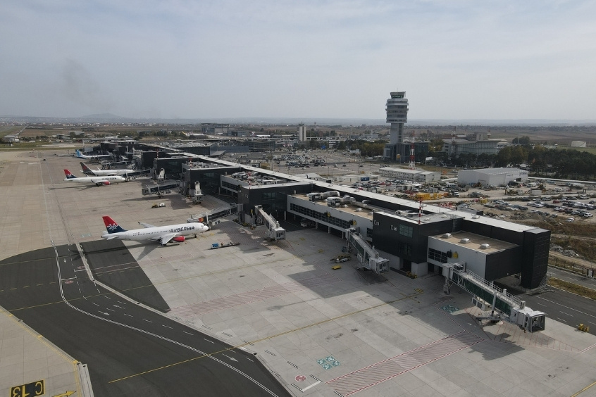 Sân bay Nikola Tesla Belgrade là sân bay quốc tế chính phục vụ thủ đô Belgrade của Serbia