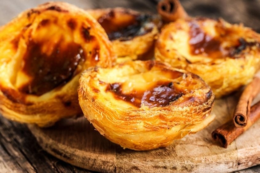 Bánh trứng Macau - Món bánh biểu tượng với lớp vỏ giòn rụm và nhân kem trứng béo ngậy