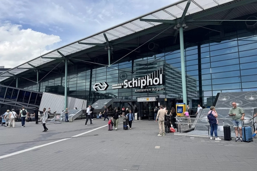 Sân bay Amsterdam Schiphol là một trong những sân bay bận rộn nhất thế giới 