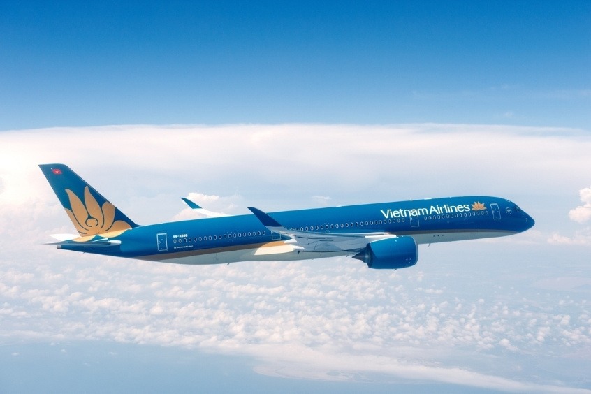 Vietnam Airlines là hãng hàng không khai thác vé máy bay từ Hà Nội đi Huế