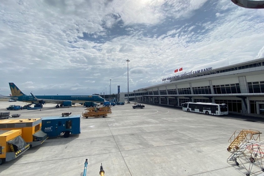 Sân bay Cam Ranh - Cảng hàng không quan trong của khu vực Nam Trung Bộ 