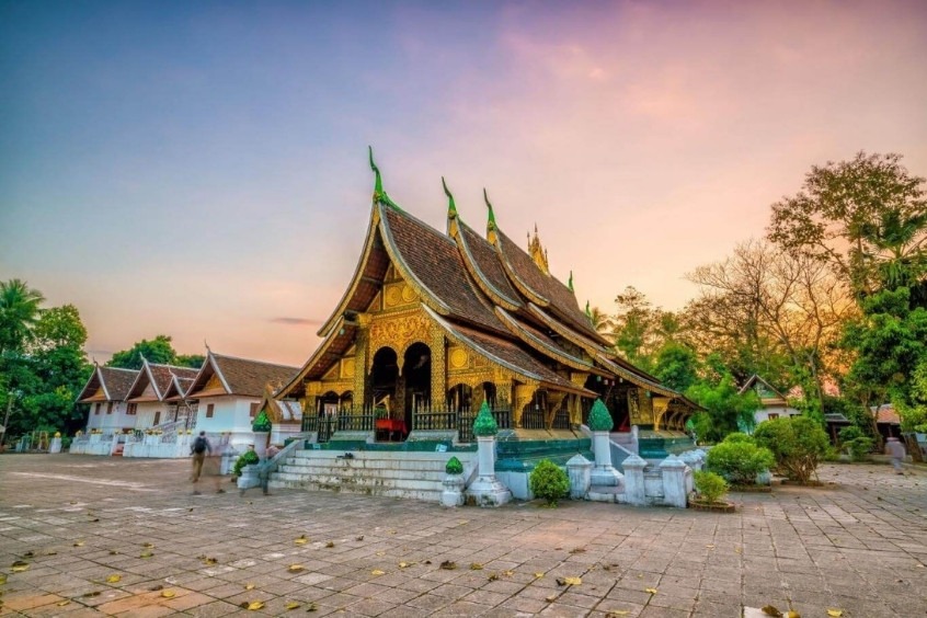 Luang Prabang - Chùa Wat Xieng Thong một trong những ngôi chùa cổ nhất ở thành phố Luang Prabang