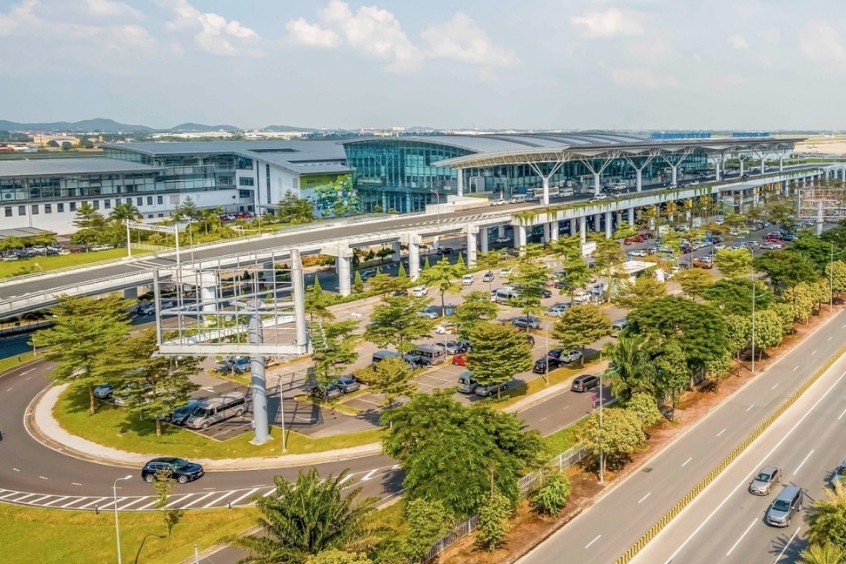 Sân bay Quốc tế Nội Bài - Sân bay lớn nhất khu vực miền Bắc và nằm ở thủ đô của Việt Nam