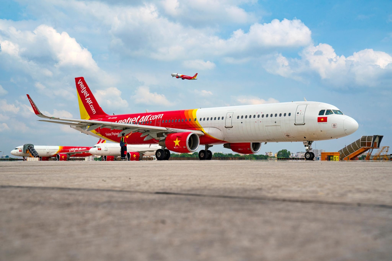 VietJet Air – Hãng hàng không giá rẻ mang đến nhiều lựa chọn linh hoạt và tiết kiệm (Ảnh: Internet)
