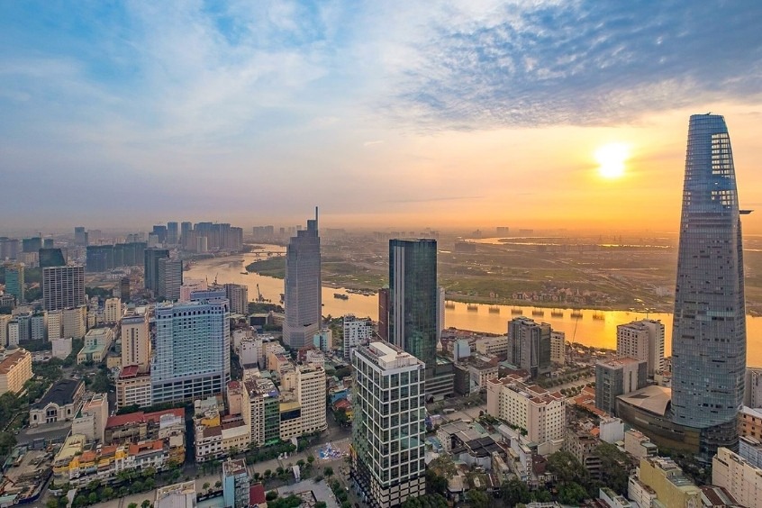 Vé máy bay từ Thái Lan về Việt Nam - Chuyến du lịch khám phá TP. Hồ Chí Minh hiện đại và náo nhiệt