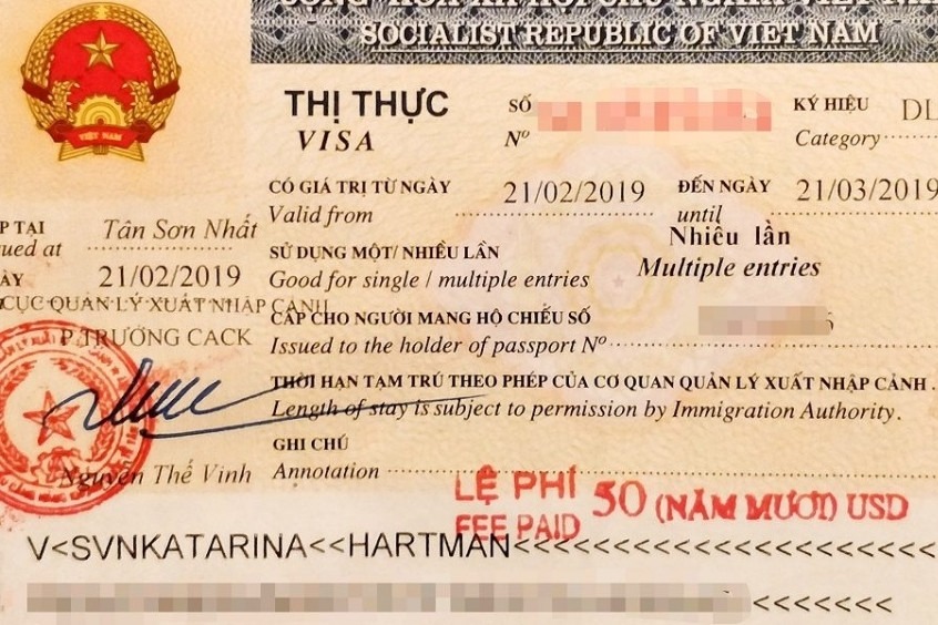 Du khách cần chuẩn bị visa Việt Nam để có hành trình bay thuận lợi