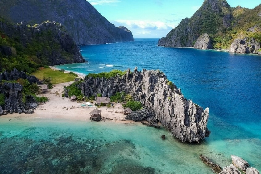 Vé máy bay đi Philippines - khung cảnh vịnh El Nido ở Palawan, Philippines 