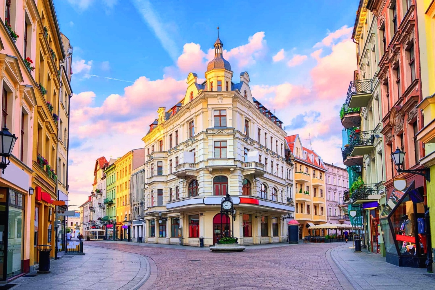 Săn Vé Máy Bay Giá Rẻ Đi Ba Lan