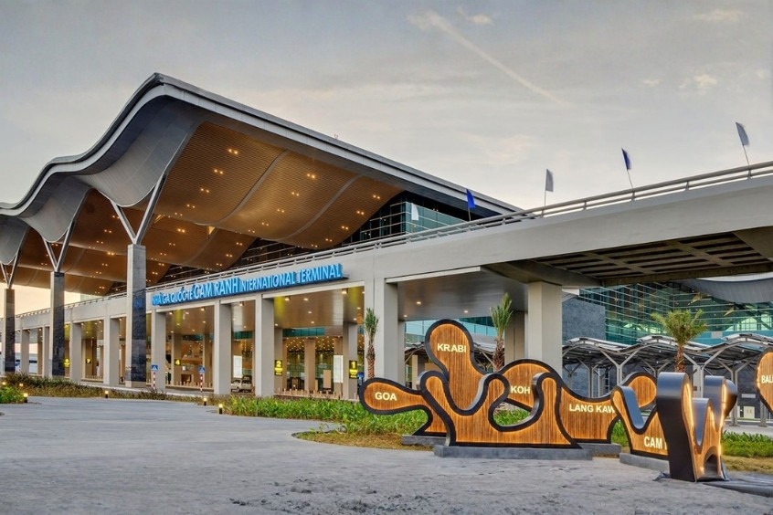 Sân bay quốc tế Cam Ranh - Một trong những sân bay quốc tế lớn và hiện đại nhất ở miền Trung Việt Nam