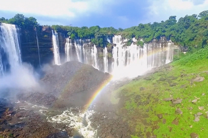 Vé máy bay đi Angola