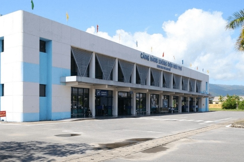 Sân bay Điện Biên Phủ - Sân bay cách trung tâm thành phố Điện Biên Phủ khoảng 1km 