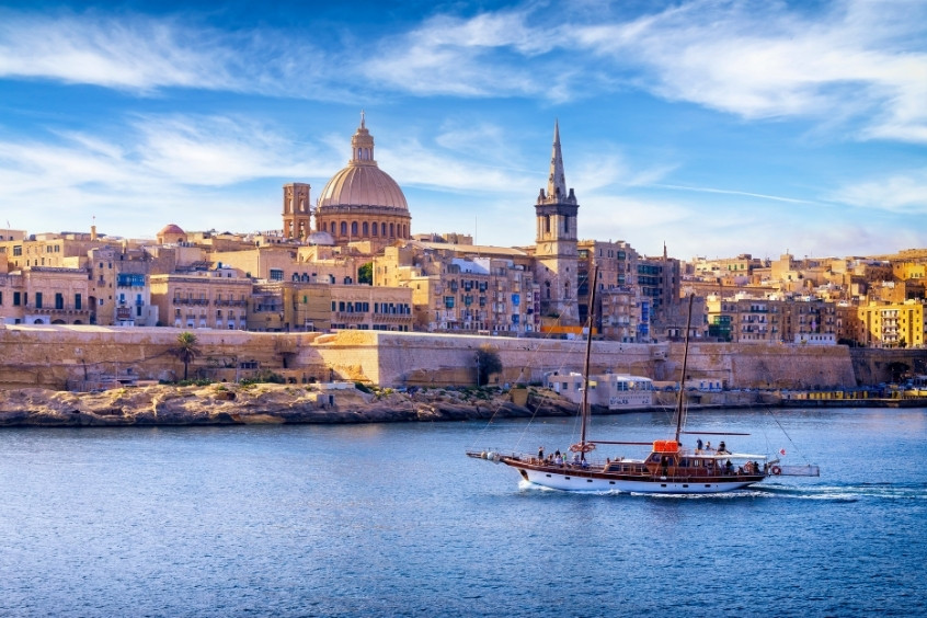 Valletta là thủ đô và trung tâm hành chính kinh doanh của Malta