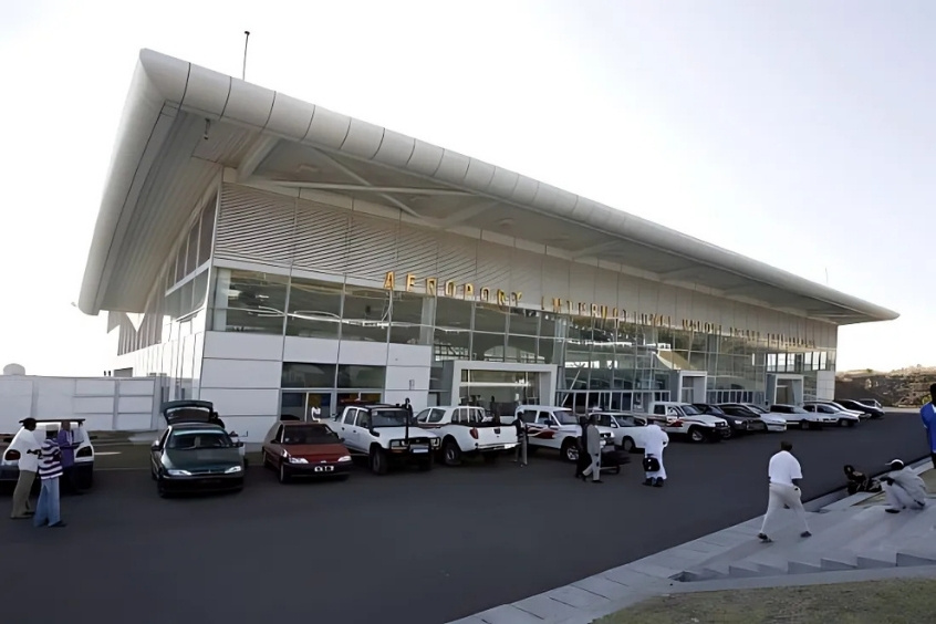 Sân bay Quốc tế Prince Said Ibrahim là sân bay quốc tế duy nhất của Comoros