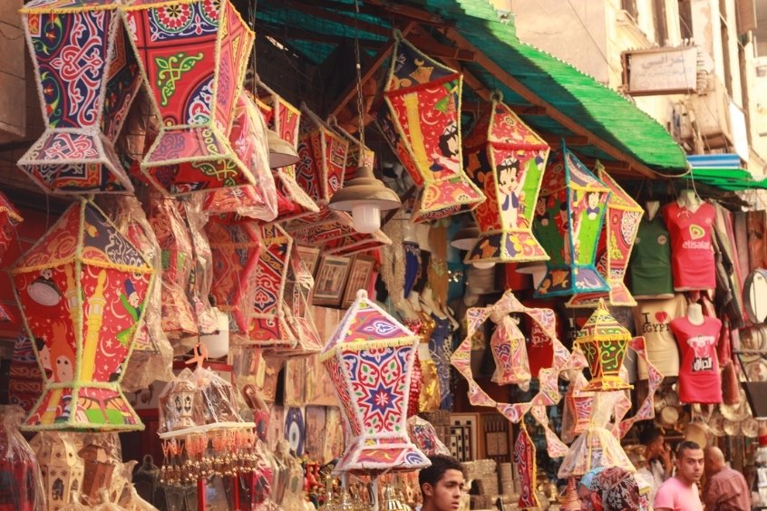 Những chiếc đèn lồng này là biểu tượng của niềm vui và sự linh thiêng trong tháng Ramadan
