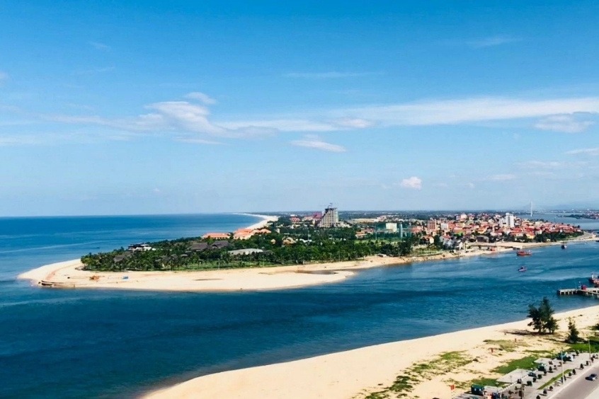 Biển Nhật Lệ - Một trong những bãi biển đẹp nhất miền Trung 