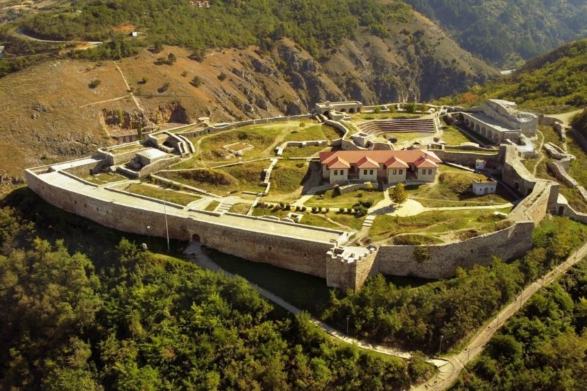 Vé máy bay đi Kosovo