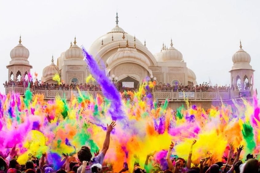 Lễ hội Sắc màu - Lễ hội Holi rực rỡ sắc màu, biểu tượng của mùa xuân và sự vui tươi 