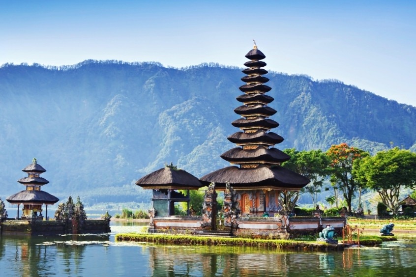 Vé máy bay đi Bali Denpasar - Một trong những ngôi đền nổi tiếng và quan trọng nhất của Bali (Nguồn: Internet)