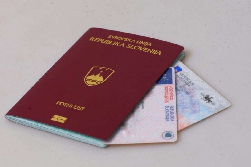 Vé máy bay đi Slovenia