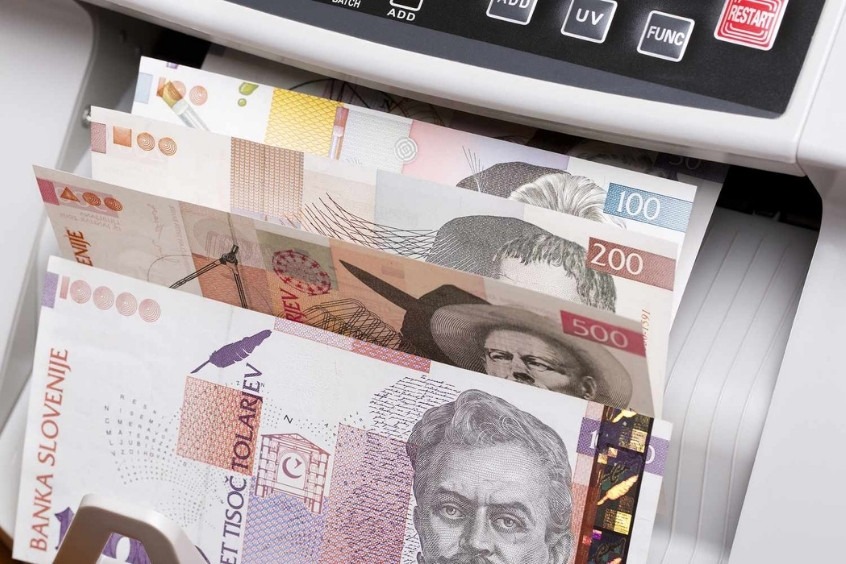 Vé máy bay đi Slovenia