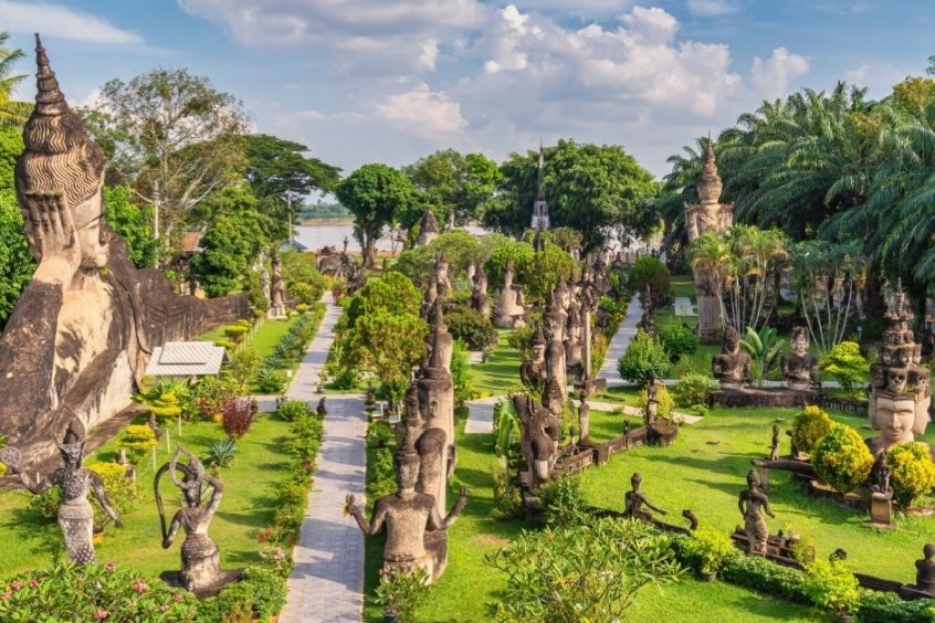 Vé máy bay đi Vientiane - Buddha Park một công viên điêu khắc độc đáo nằm gần thủ đô Viêng Chăn