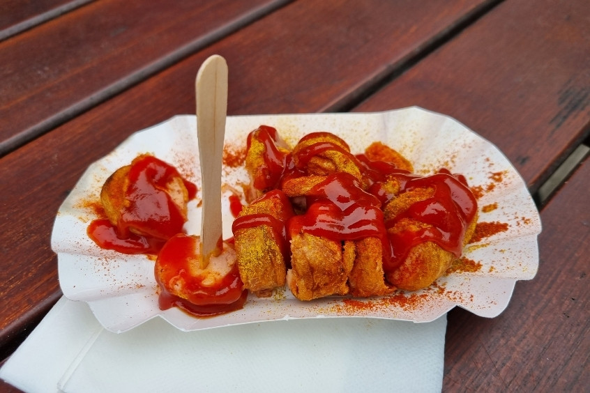 Currywurst món ăn đặc sản Berlin Đức