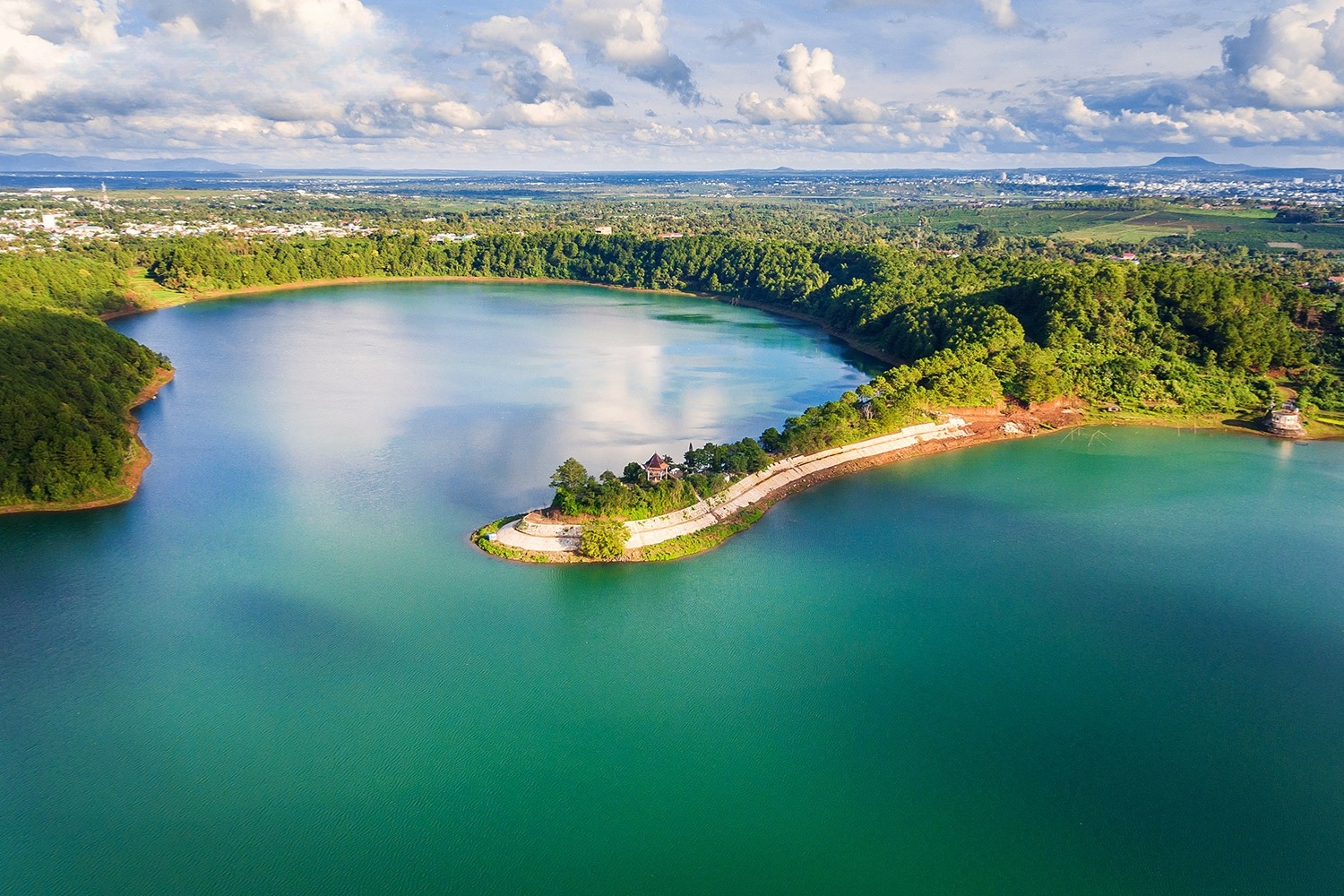 cảnh đẹp Pleiku nhìn từ trên cao