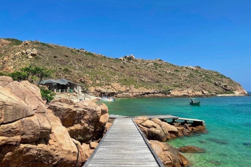 Hòn Khô - Hòn Khô mang vẻ đẹp hoang sơ và yên bình