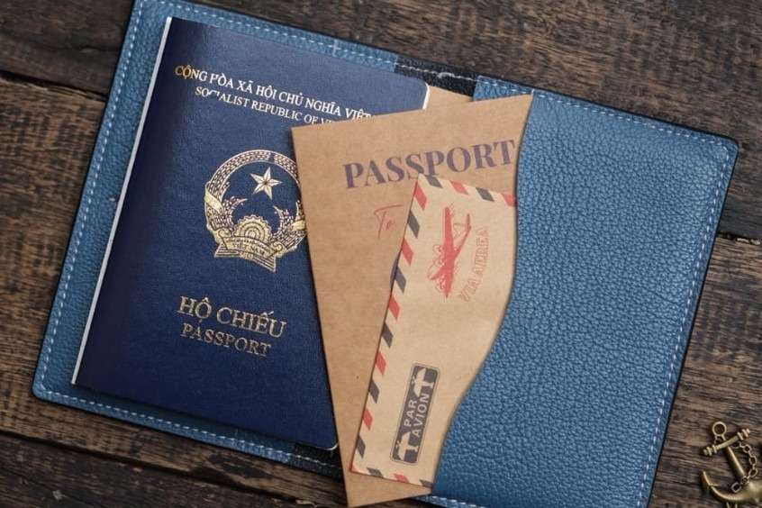 Vé máy bay từ Ý về Việt Nam