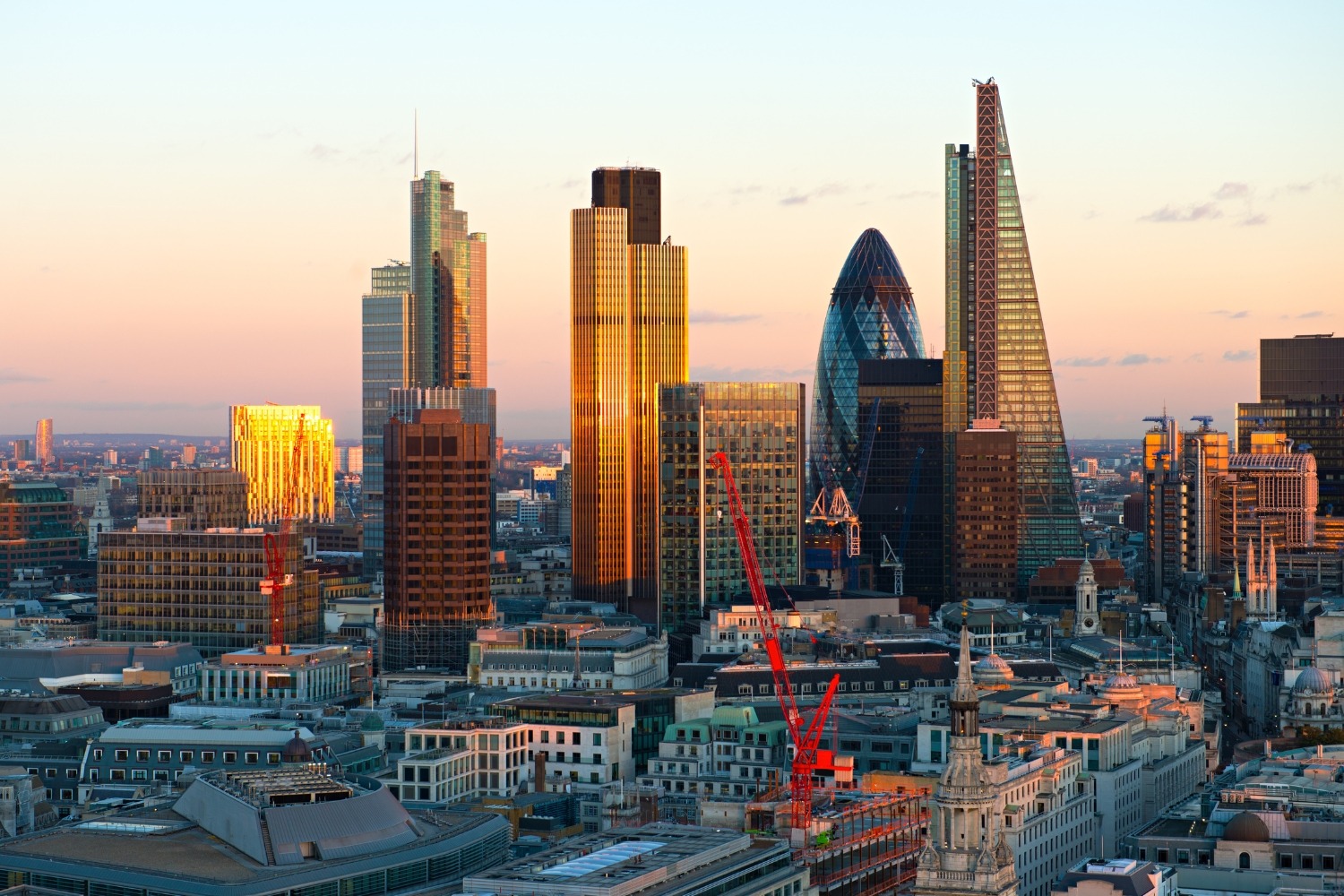 vé máy bay từ London về Việt Nam