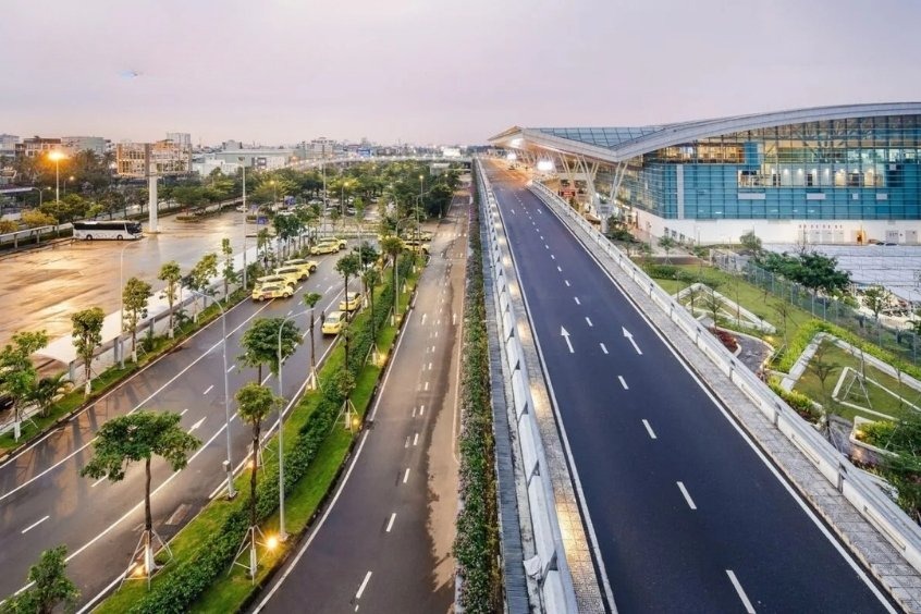 Vé máy bay từ Anh về Việt Nam