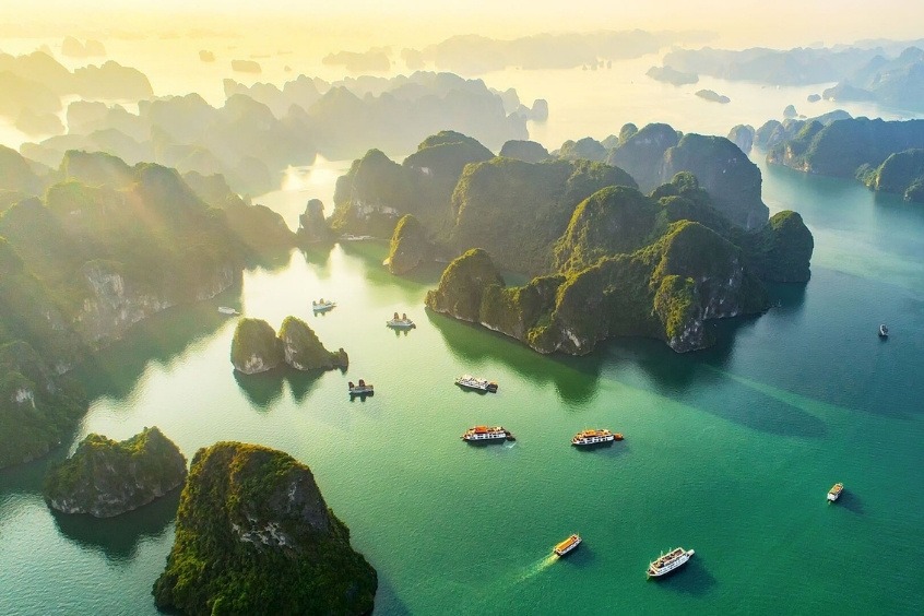 Vé máy bay từ Anh về Việt Nam