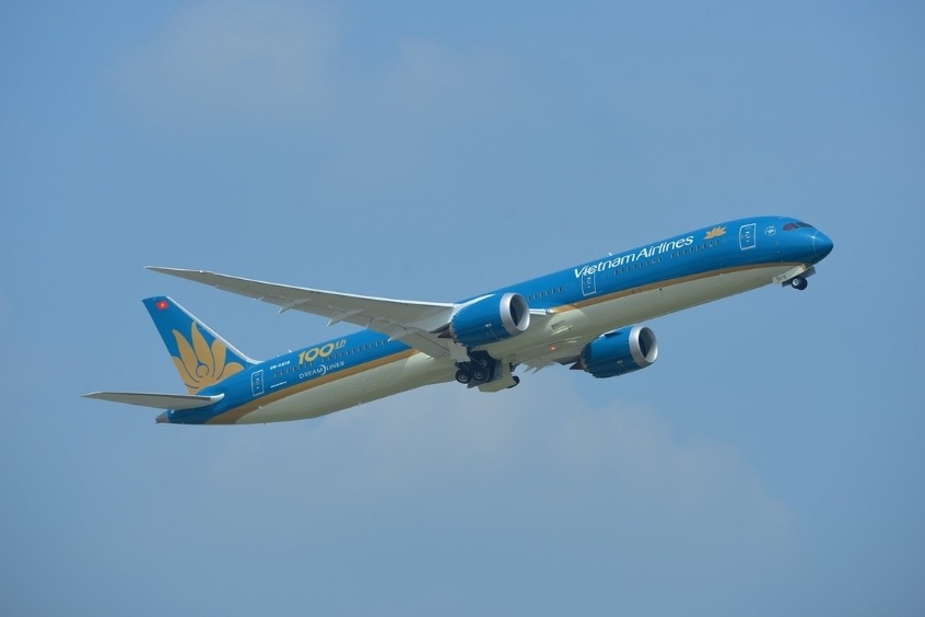 Vietnam Airlines - Hãng hàng không khai thác chuyến bay từ TP. Hồ Chí Minh đi Tuy Hòa