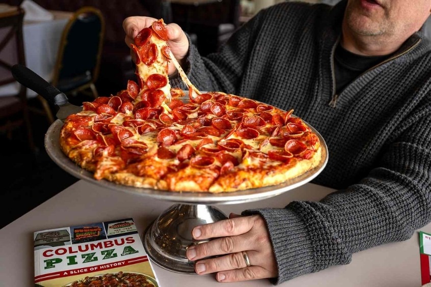 Columbus style pizza - Món ăn đặc sản Columbus mà du khách nhất định phải thưởng thức 