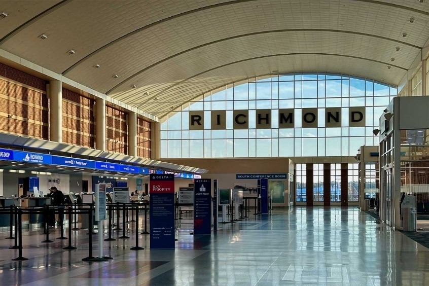 Bên trong sân bay Richmond