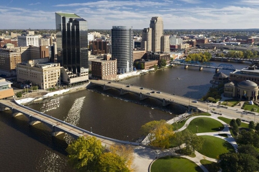 Vé máy bay đi Grand Rapids - Khám phá thành phố của nghệ và đồ nội thất