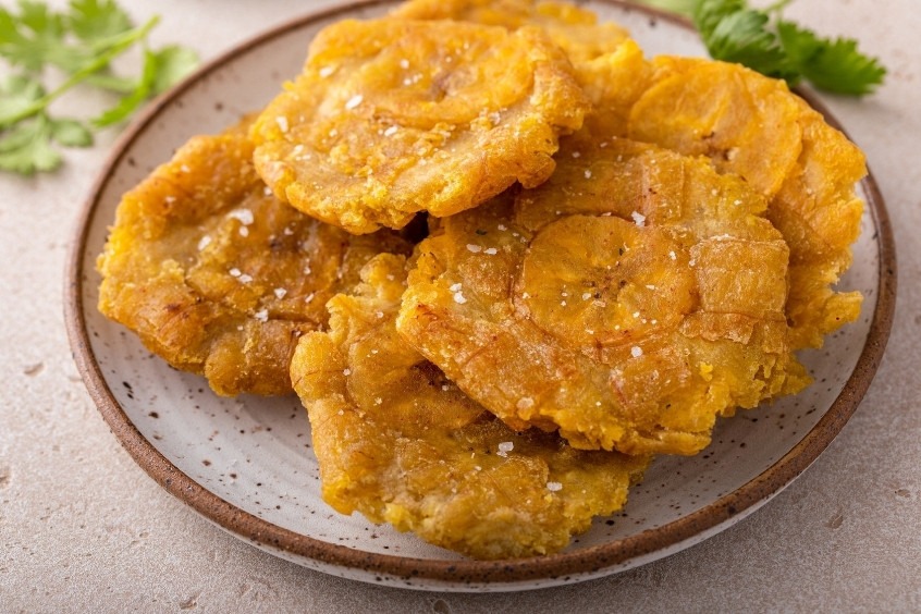 Tostones - Mon chuối xanh chiên nổi tiếng của Havana 